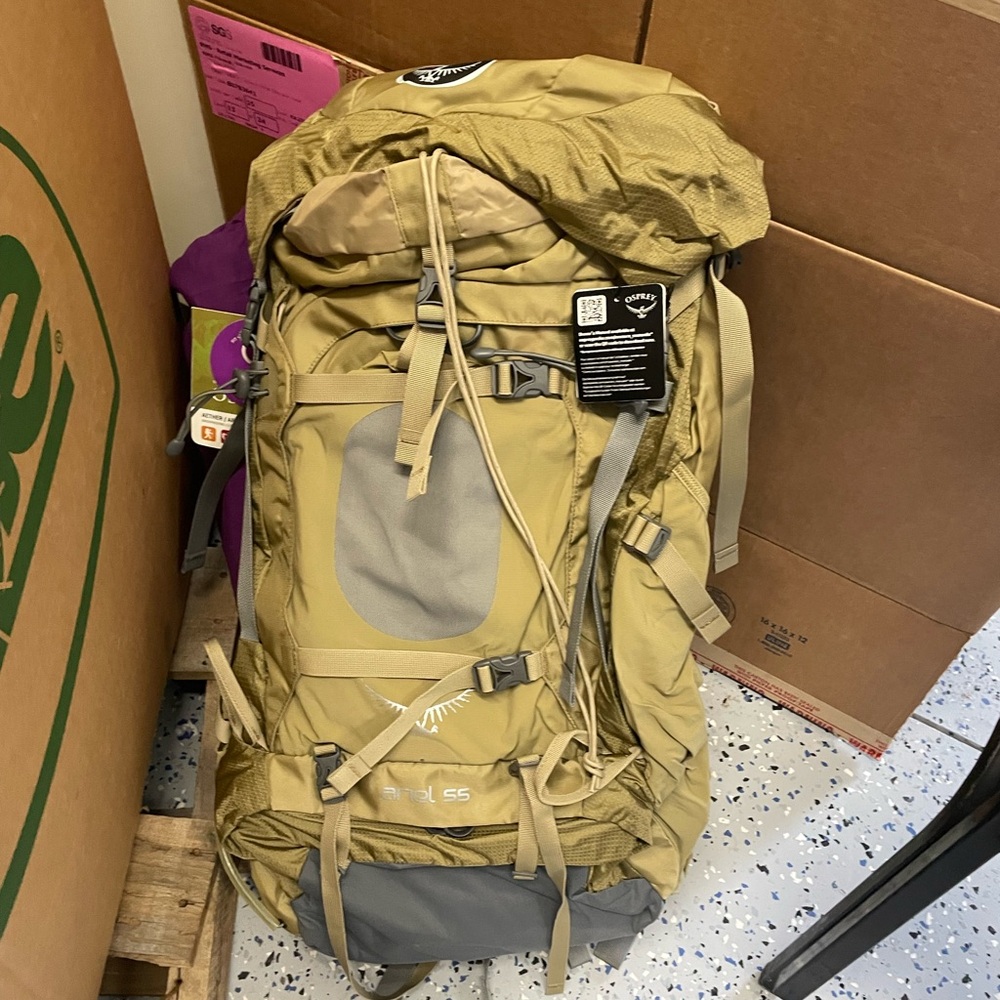 Osprey Tan Backpack Versatile Durable Design Nwt!! - image 5